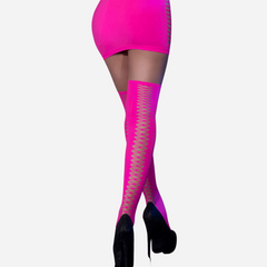 Calze bianche con stringatura posteriore.